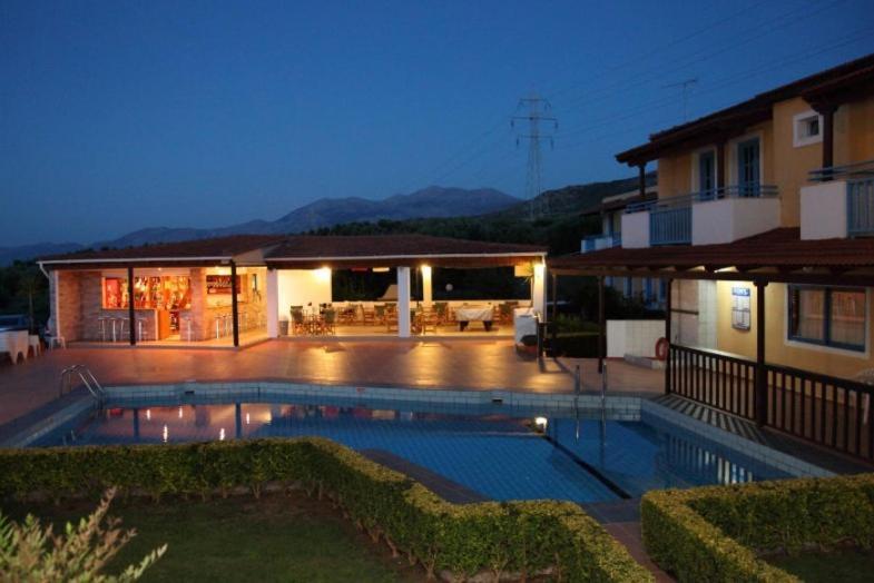 Mareva Hotel Apartments Hersonissos  Exterior foto